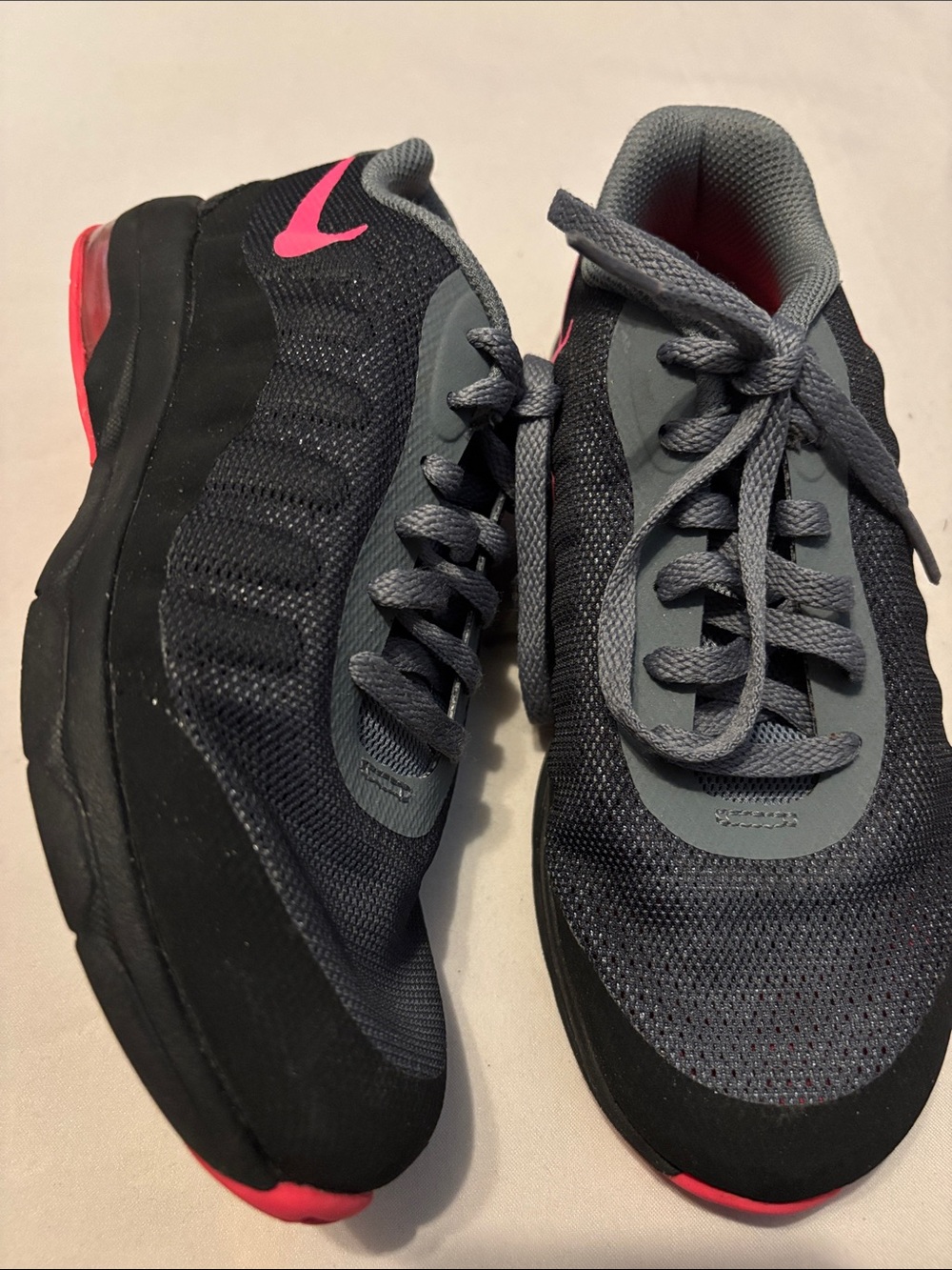 Nike Air Max Invigor Shoes Black Racer Pink Size 2Y